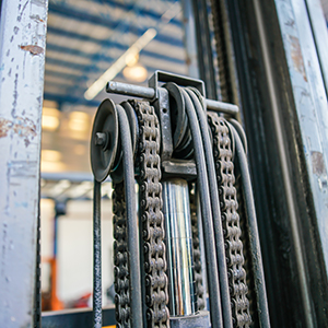 Stretched forklift chains